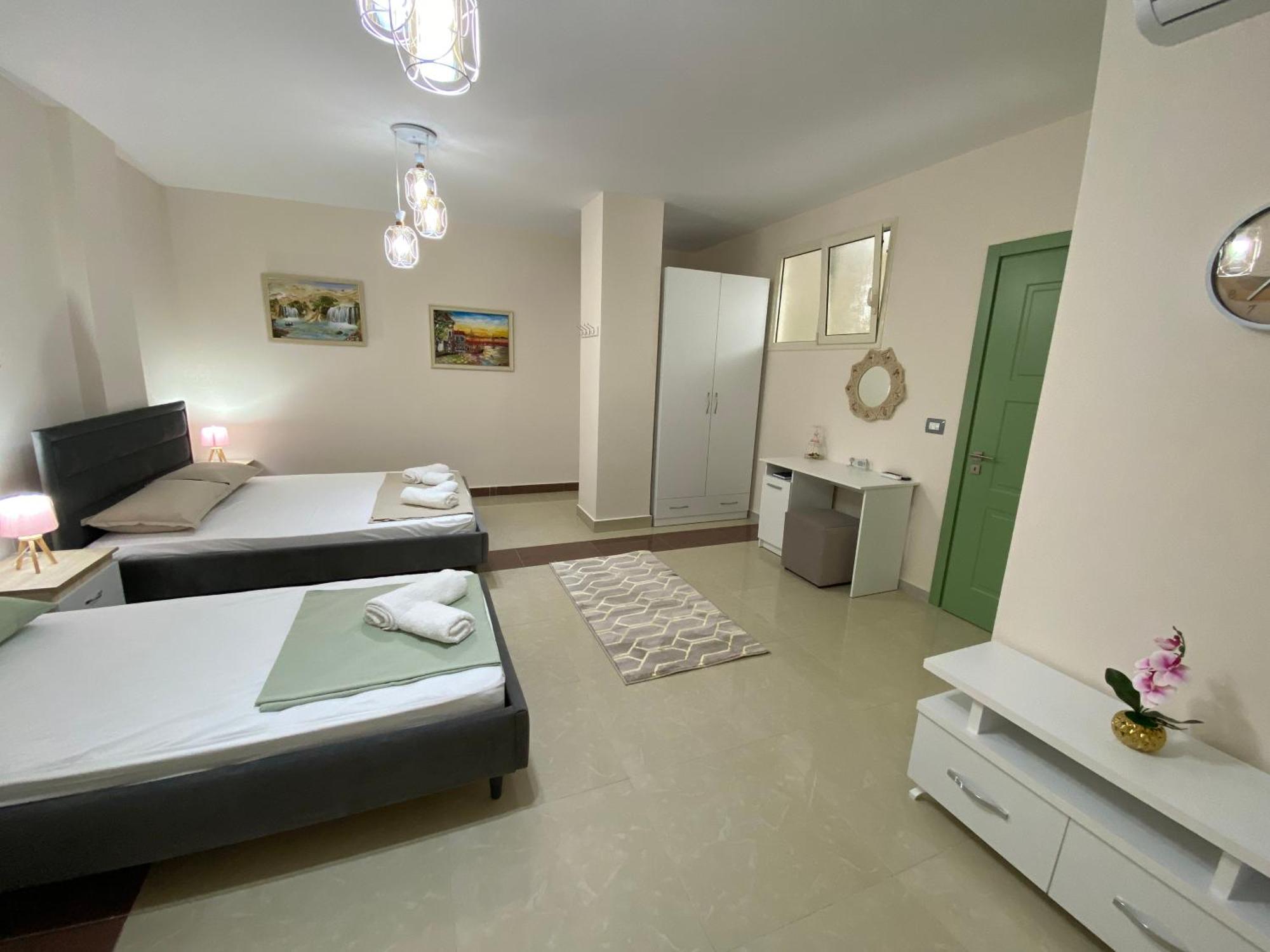 Tinas Rooms ดูร์เรส ภายนอก รูปภาพ
