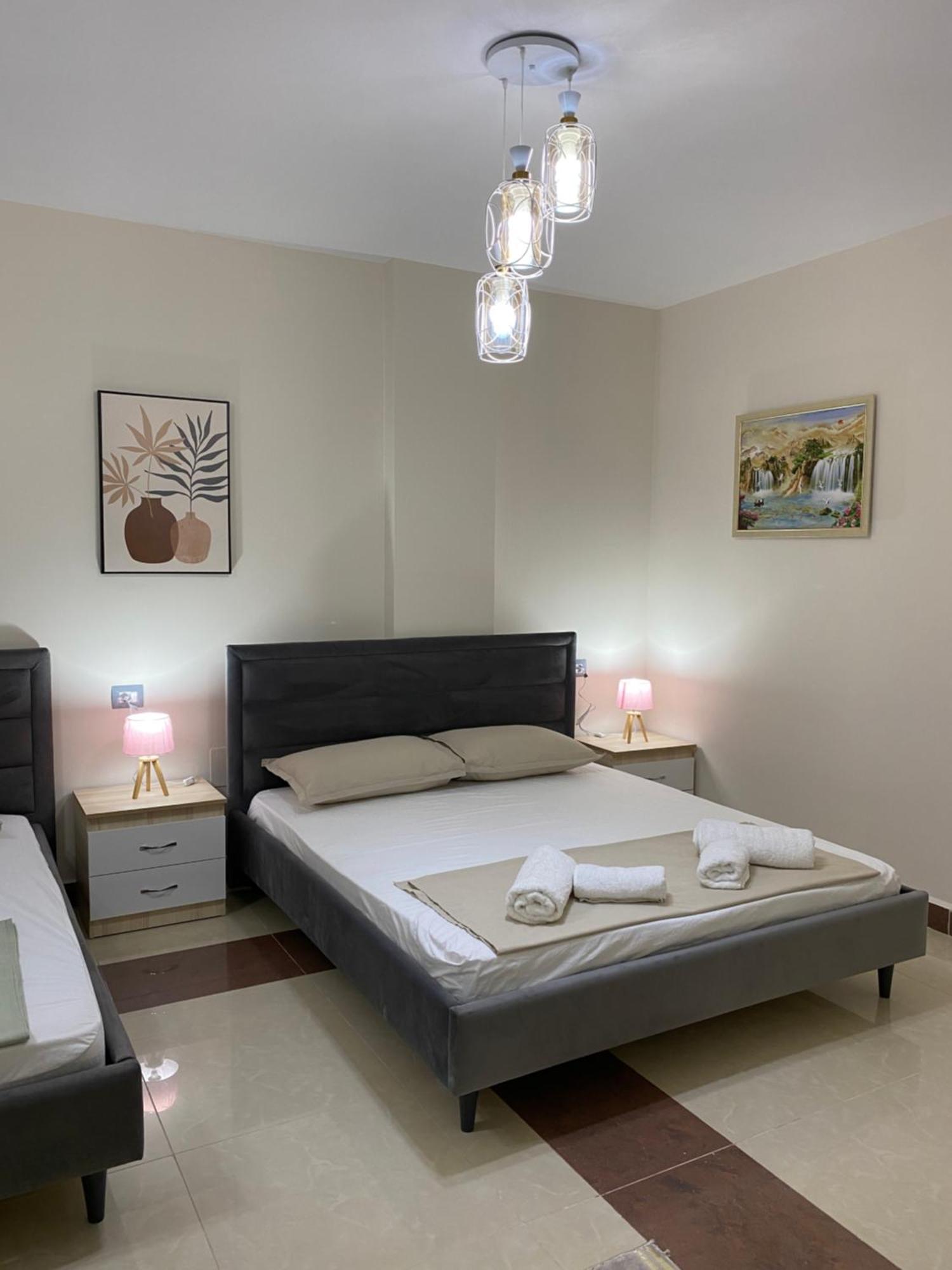 Tinas Rooms ดูร์เรส ภายนอก รูปภาพ