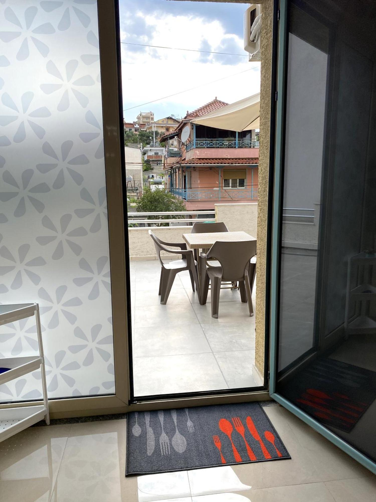 Tinas Rooms ดูร์เรส ภายนอก รูปภาพ